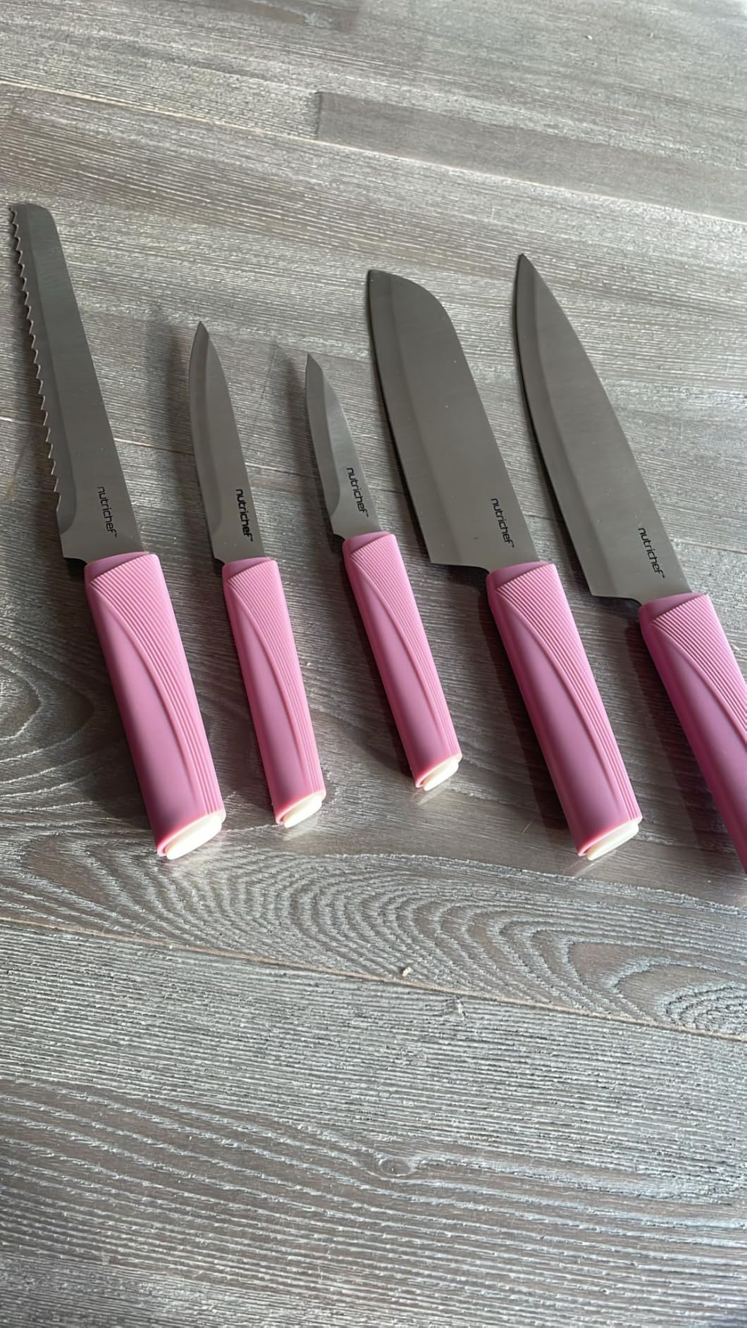 Pink knife set